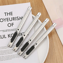Carica l&#39;immagine nel visualizzatore di Gallery, Stainless Steel Utility Knife Small Portable Office Supplies Metal Paper Knife Student Stationery Hand Tool Knife
