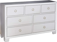 Загрузить изображение в средство просмотра галереи, Voeville II Dresser in Platinum 24845
