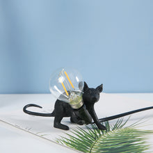 Lade das Bild in den Galerie-Viewer, Wootoolz Mouse Table Lamp
