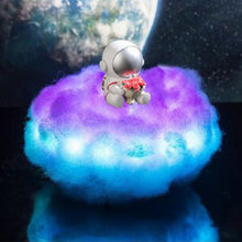 Carica l&#39;immagine nel visualizzatore di Gallery, Woodtoolz Cloud Astronaut Lamp
